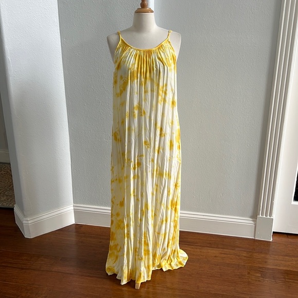 Forever 21 Dresses & Skirts - Yellow Tie Dye Y2K Boho Maxi Dress Size S